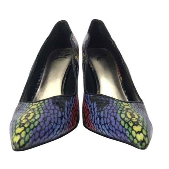 COPY - Like new Unique Rainbow Snake Print High Heels - Picture 3 of 9